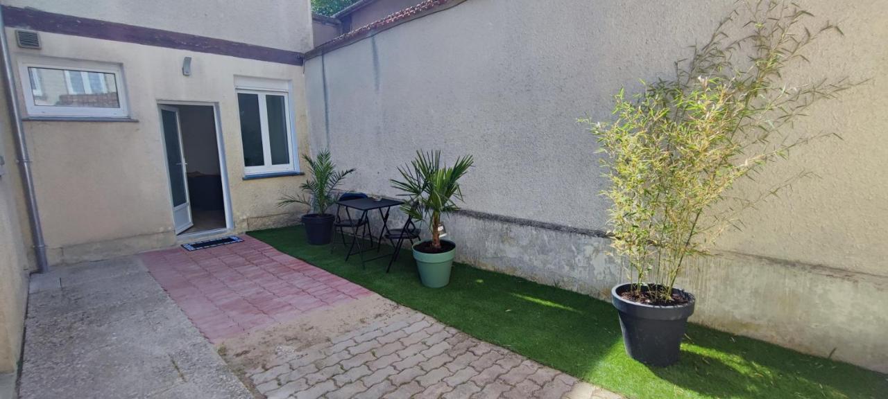 **studio Holidays** Centre 20 M2